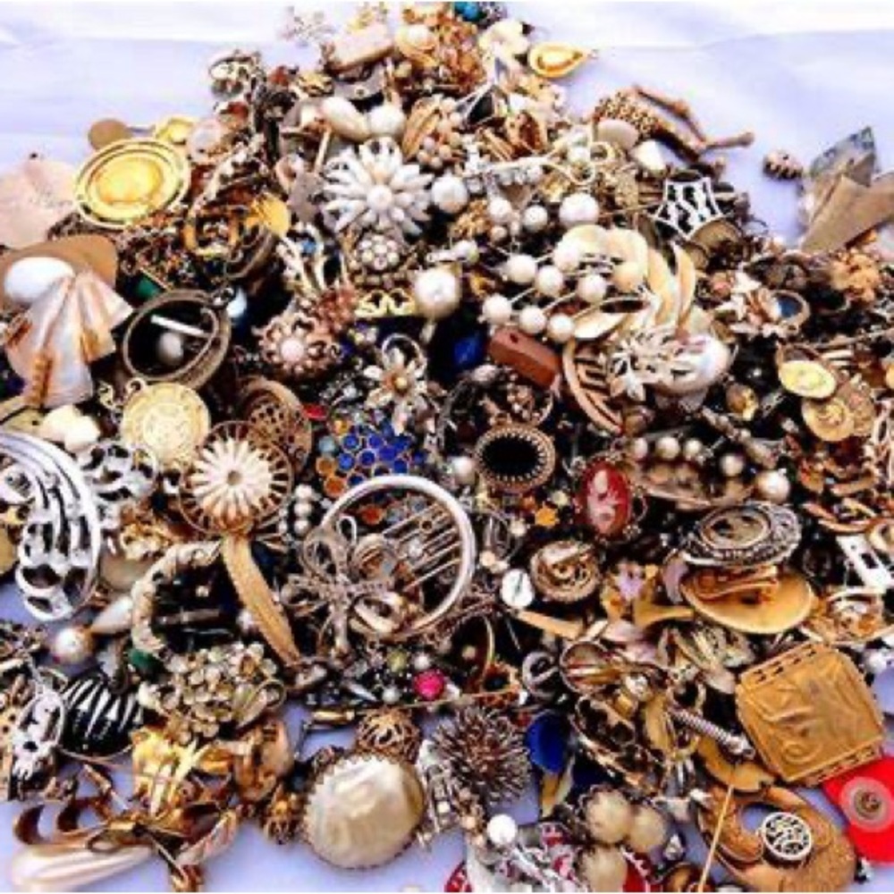 Unlisted Jewelry